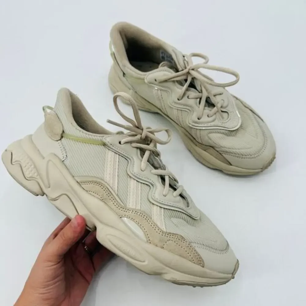 adidas feather‎ white ozweego shoes